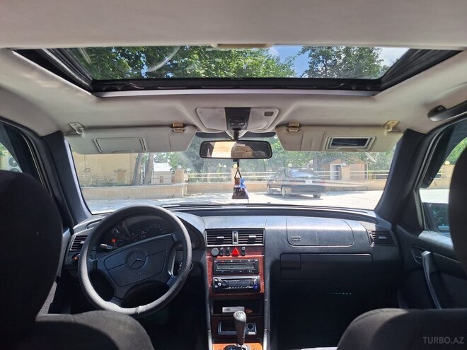 Mercedes C 200-21