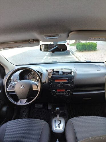 Mitsubishi Attrage-3