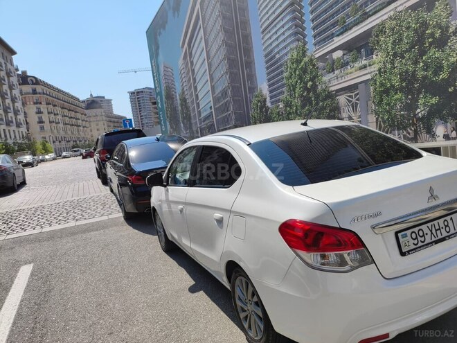 Mitsubishi Attrage-18