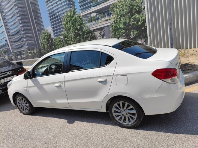 Mitsubishi Attrage-16