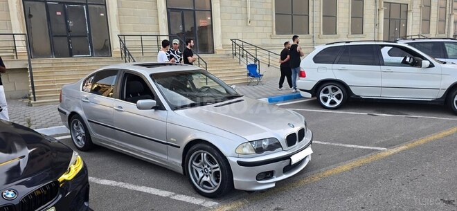 BMW 320-2