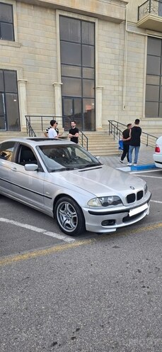 BMW 320-4