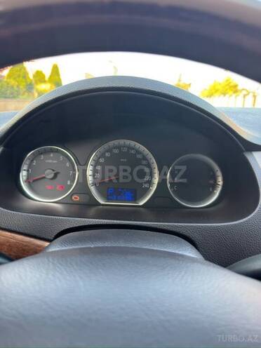Hyundai Sonata-6