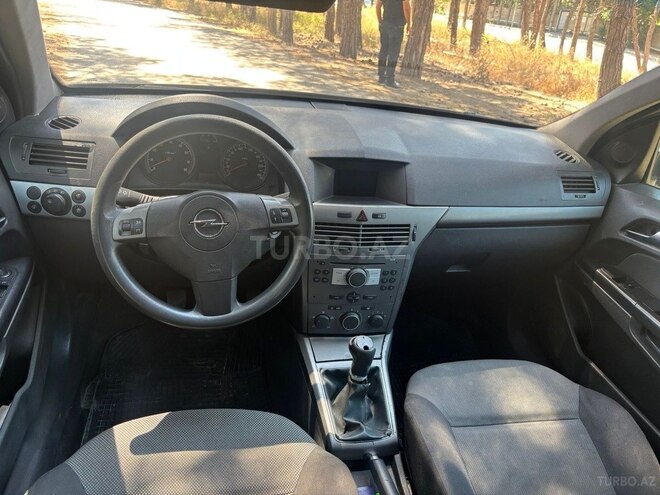 Opel Astra-7
