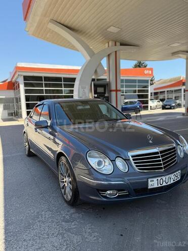 Mercedes E 320-1