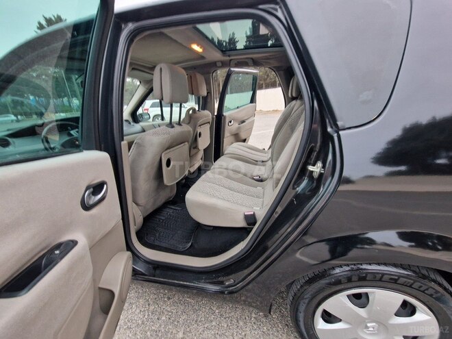 Renault Scenic-18