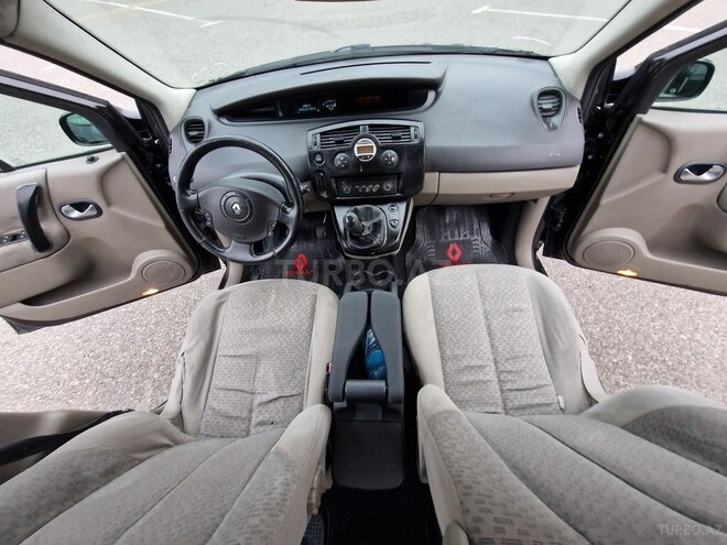Renault Scenic-21