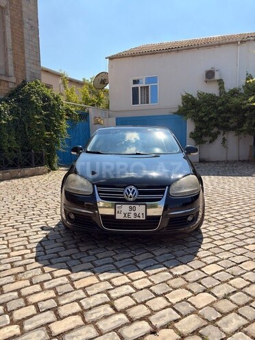 Volkswagen Jetta-1