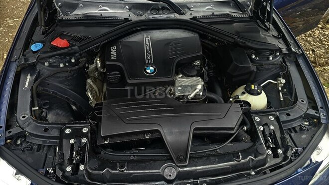 BMW 330-10