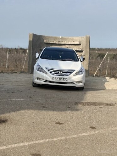 Hyundai Sonata-4