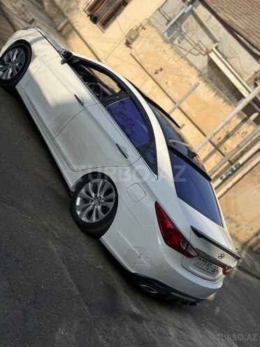 Hyundai Sonata-6