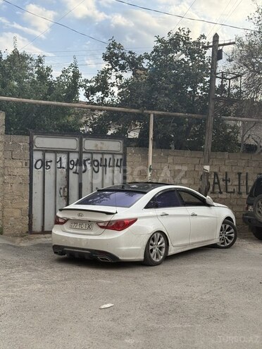 Hyundai Sonata-11