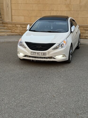 Hyundai Sonata-1
