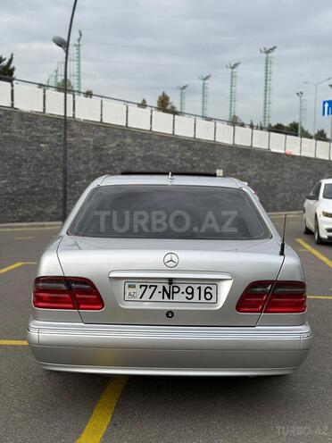 Mercedes E 240-3