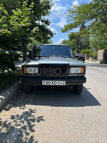 LADA (VAZ) 2107-1