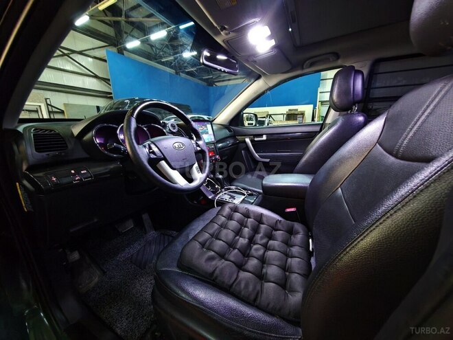 Kia Sorento-11