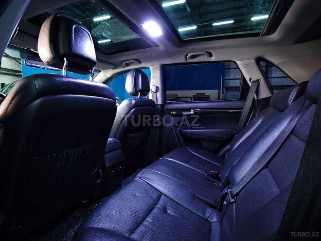 Kia Sorento-10