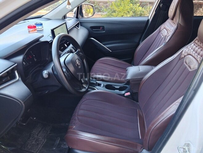 Toyota Corolla Cross-10