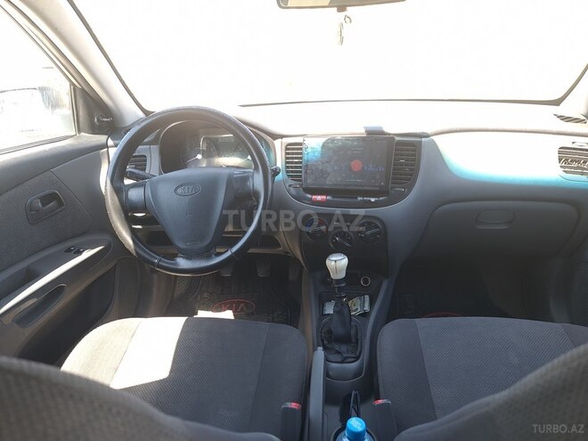 Kia Rio-13
