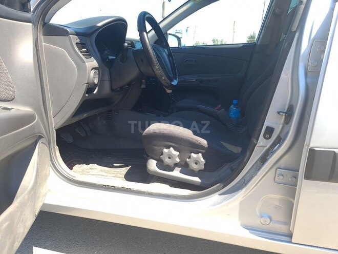 Kia Rio-16