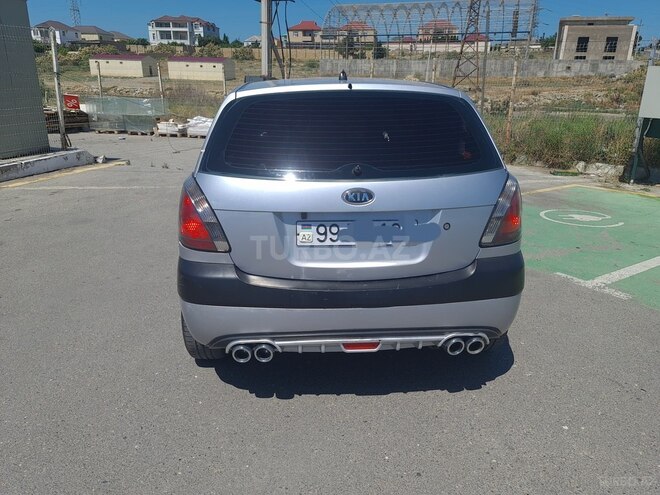 Kia Rio-10