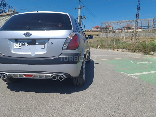 Kia Rio-11