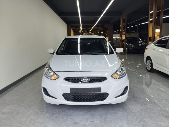 Hyundai Accent-1