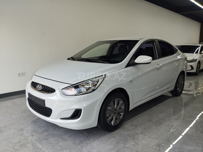 Hyundai Accent-3