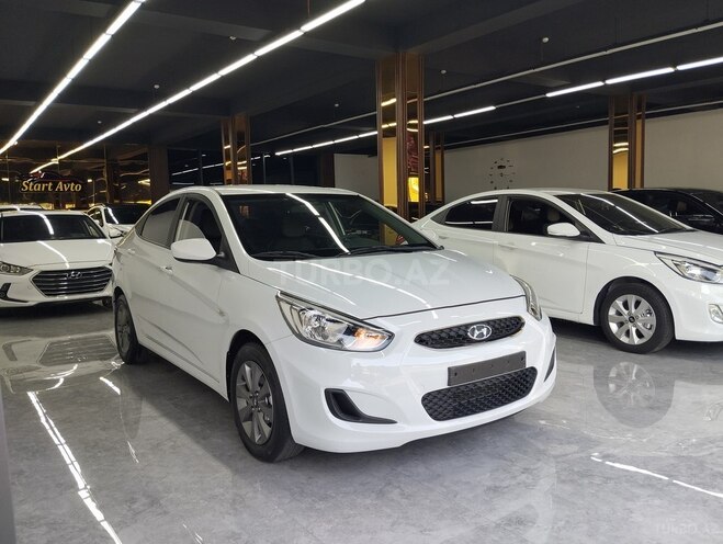 Hyundai Accent-2