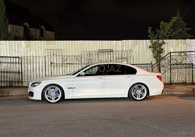 BMW 740-13