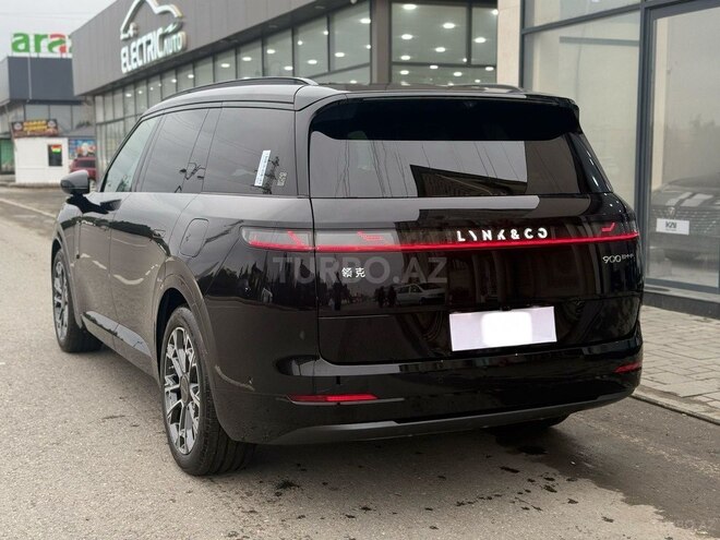 Lynk & Co 900-5