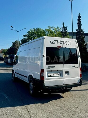 Ford Transit-3