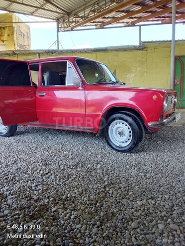 LADA (VAZ) 21011-2