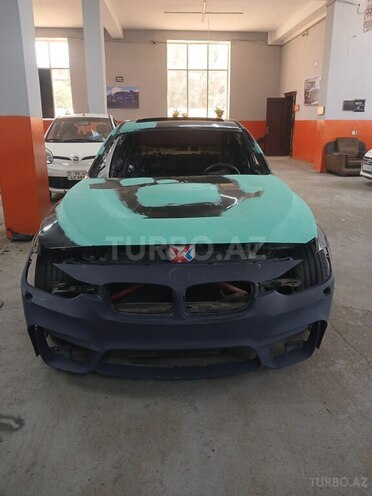 BMW 330-3