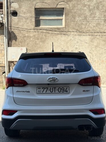 Hyundai Santa Fe-4