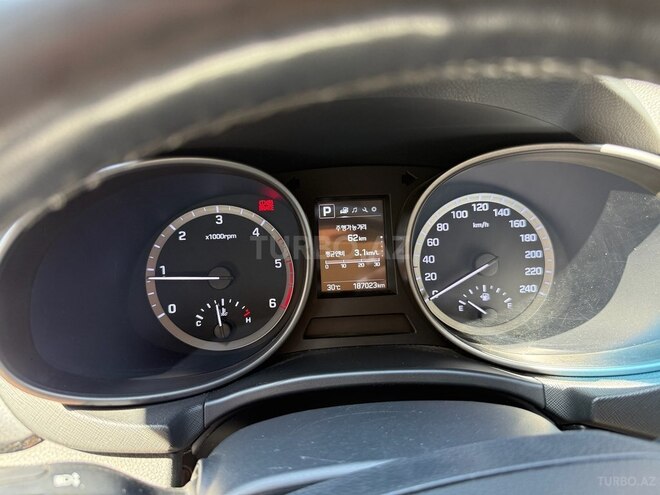 Hyundai Santa Fe-14