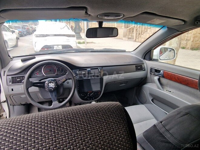 Daewoo Gentra-9