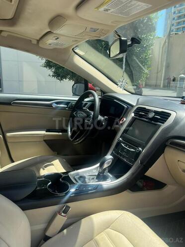 Ford Fusion (North America)-16