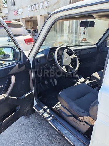 LADA (VAZ) Niva-9