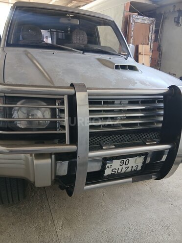 Mitsubishi Pajero-1