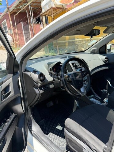 Chevrolet Aveo-9