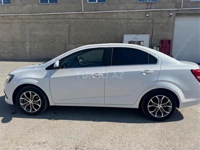 Chevrolet Aveo-3