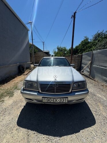 Mercedes C 220-1
