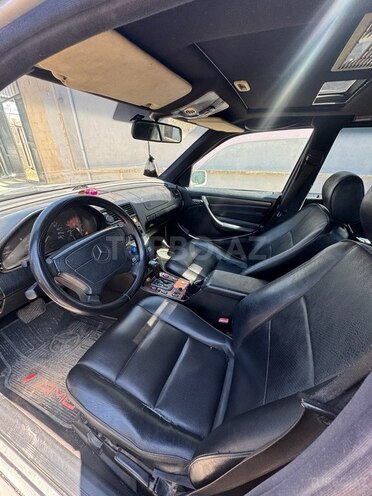 Mercedes C 220-12