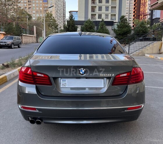 BMW 528-2
