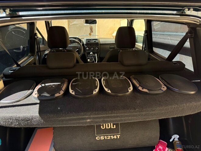 LADA (VAZ) Niva-6