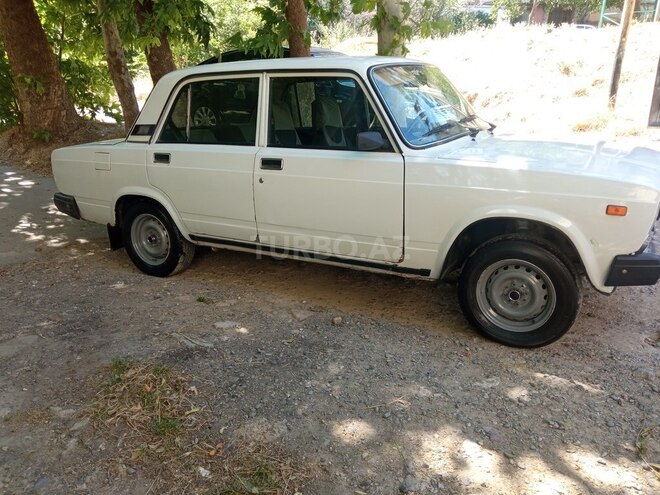 LADA (VAZ) 2107-17