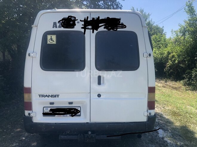 Ford Transit-2