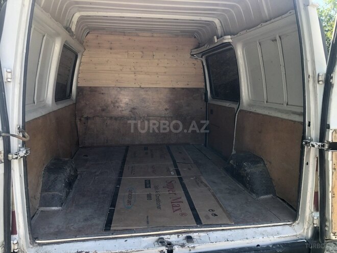 Ford Transit-5