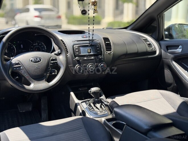 Kia Forte-13